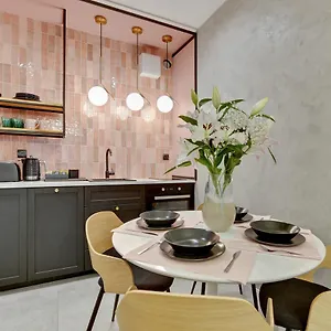 https://downtown-apartments-aura-iii.gdanskhotel.org